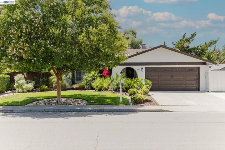 220 Yosemite Dr., Livermore, California 94551