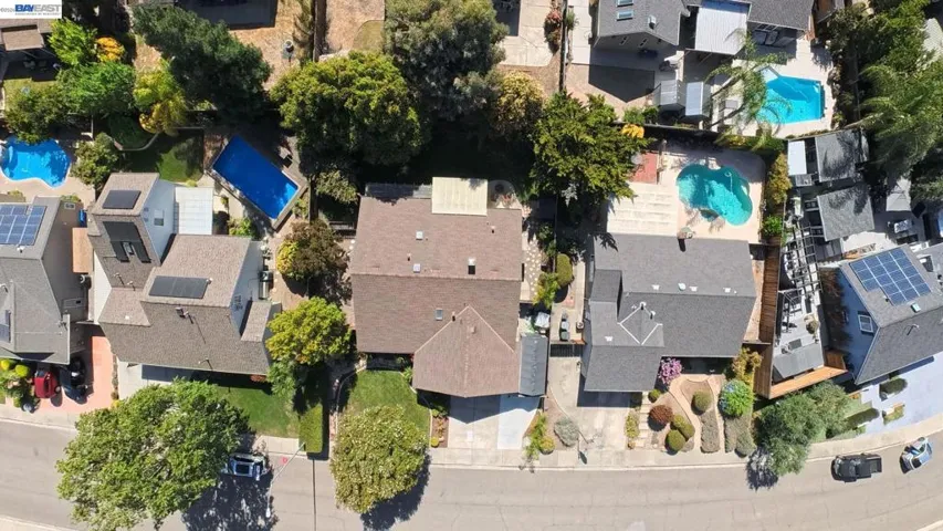 220 Yosemite Dr., Livermore, California 94551