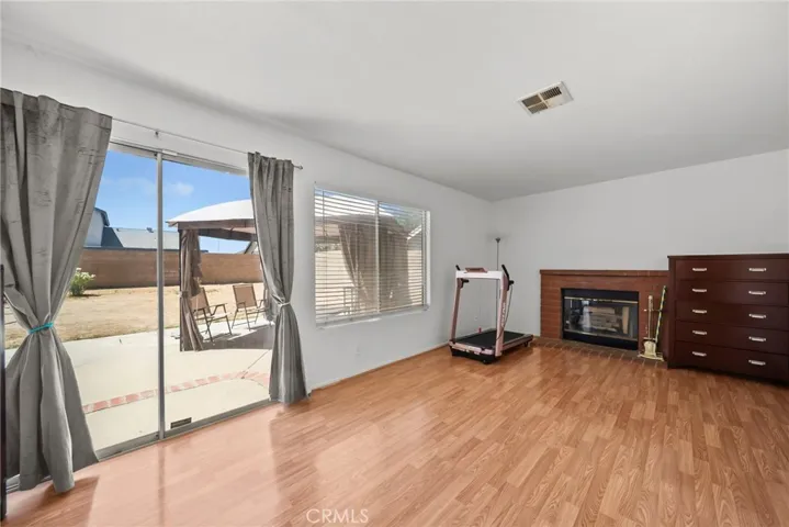 2654 Regal Court, Lancaster, California 93535