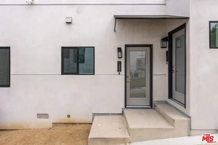 1253 S Rimpau Boulevard, Los Angeles, California 90019