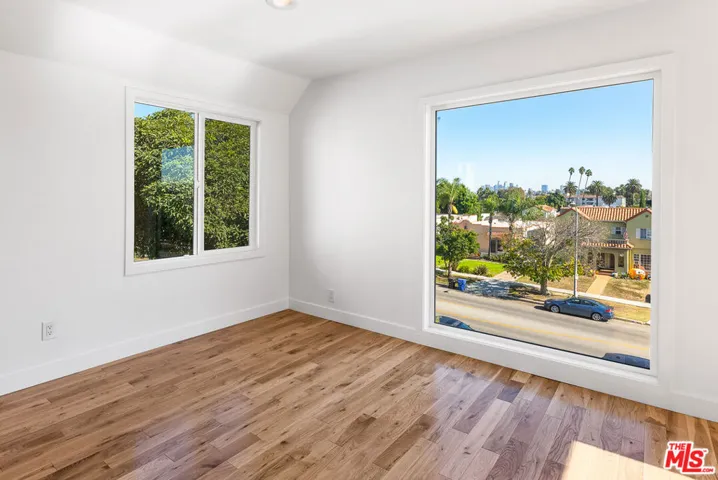 1253 S Rimpau Boulevard, Los Angeles, California 90019