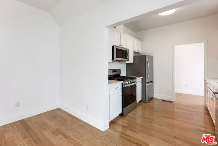 1253 S Rimpau Boulevard, Los Angeles, California 90019