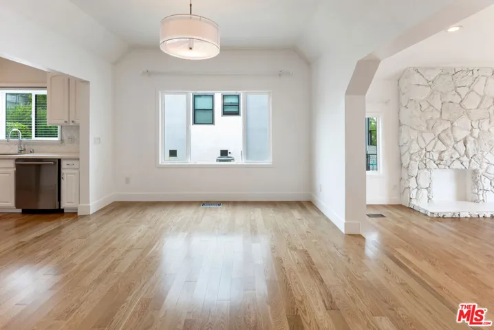 1253 S Rimpau Boulevard, Los Angeles, California 90019