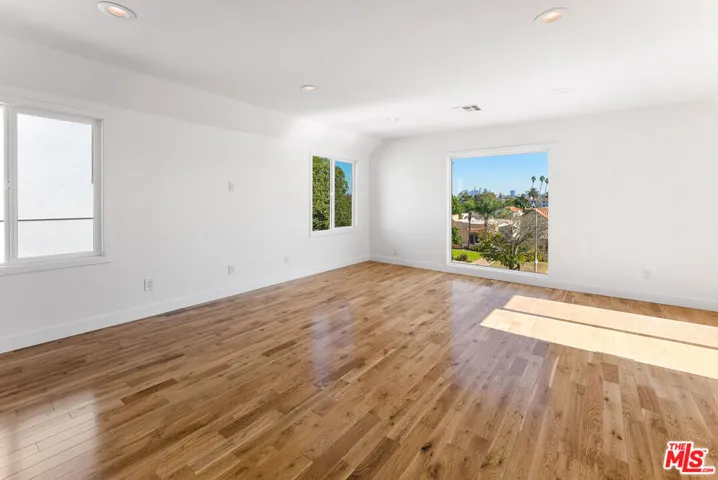 1253 S Rimpau Boulevard, Los Angeles, California 90019