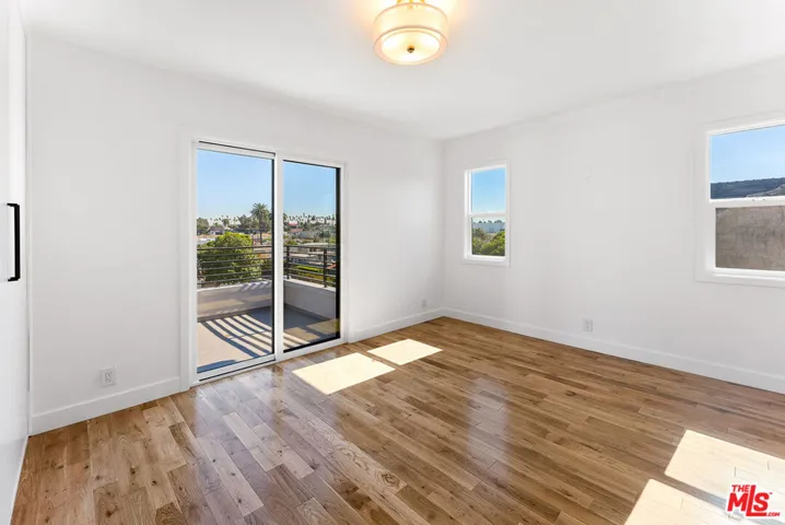 1253 S Rimpau Boulevard, Los Angeles, California 90019