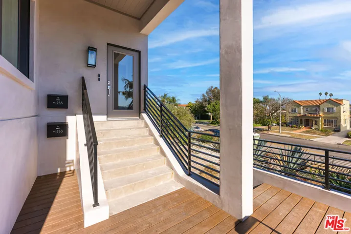 1253 S Rimpau Boulevard, Los Angeles, California 90019
