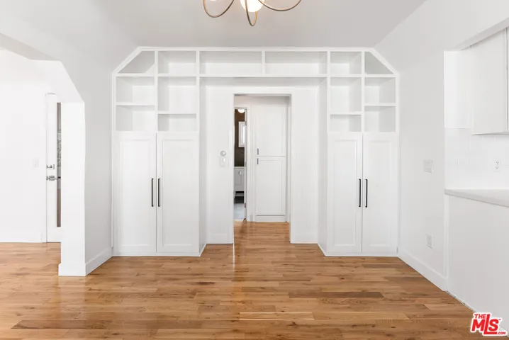 1253 S Rimpau Boulevard, Los Angeles, California 90019