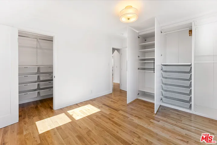 1253 S Rimpau Boulevard, Los Angeles, California 90019