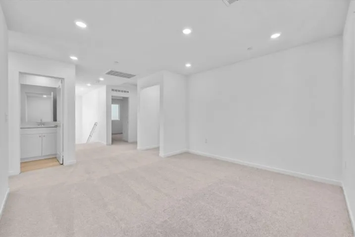 34427 Sakura Ln, Winchester, California 92596