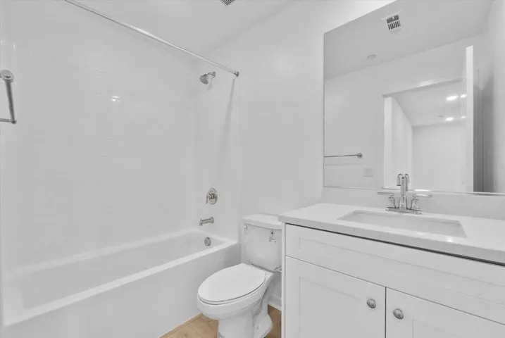 34427 Sakura Ln, Winchester, California 92596