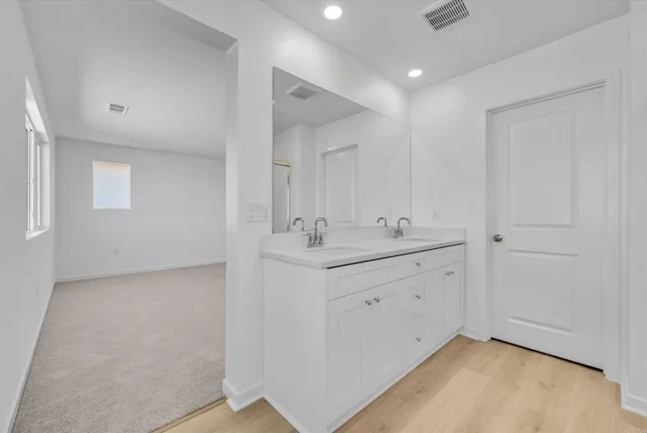 34427 Sakura Ln, Winchester, California 92596