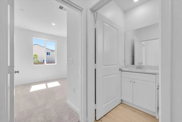 34427 Sakura Ln, Winchester, California 92596