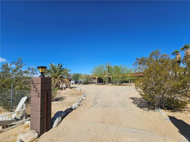 3633 Bluegrass, 29 Palms, California 92277
