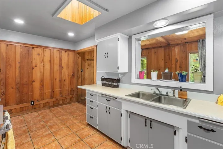 20505 Claremont Avenue, Riverside, California 92507