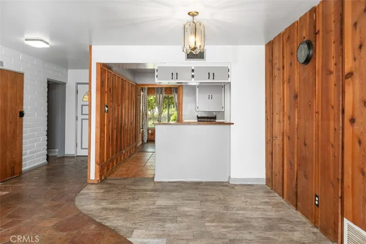 20505 Claremont Avenue, Riverside, California 92507