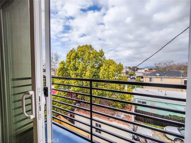 3811 Exposition Street 2, Los Angeles, California 90016