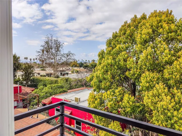 3811 Exposition Street 2, Los Angeles, California 90016