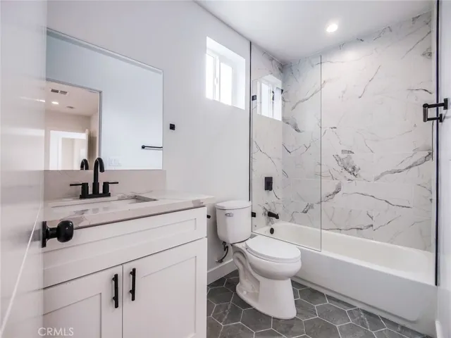 3811 Exposition Street 2, Los Angeles, California 90016