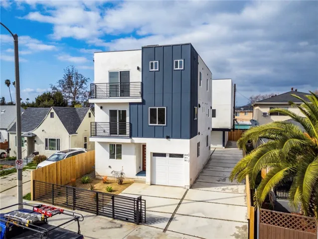 3811 Exposition Street 2, Los Angeles, California 90016
