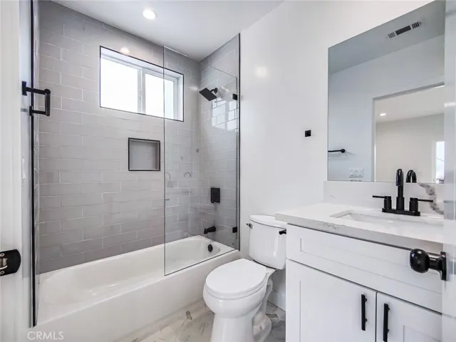3811 Exposition Street 2, Los Angeles, California 90016