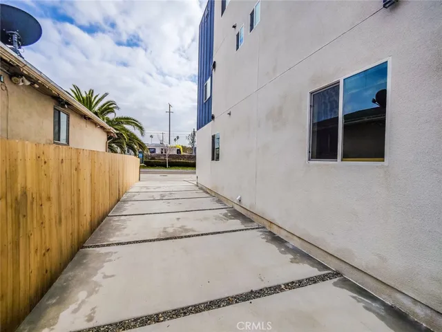 3811 Exposition Street 2, Los Angeles, California 90016