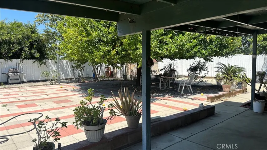 1424 Lynwood Way, Highland, California 92346