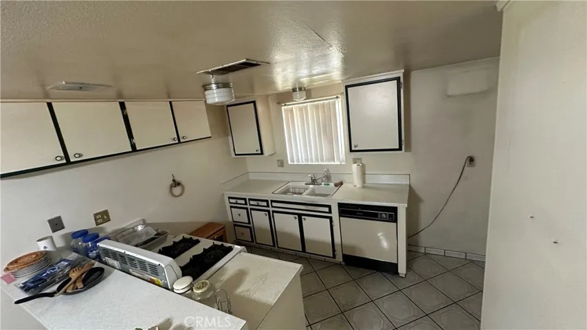 1424 Lynwood Way, Highland, California 92346