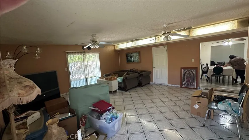 1424 Lynwood Way, Highland, California 92346