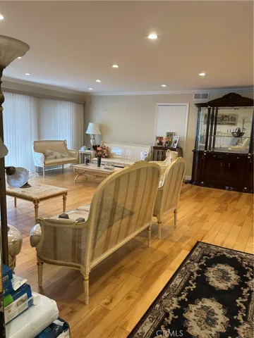 5315 Yarmouth, Encino, California 91316