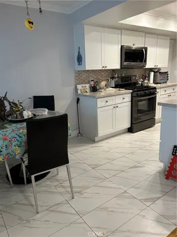 5315 Yarmouth, Encino, California 91316