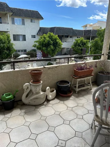 5315 Yarmouth, Encino, California 91316