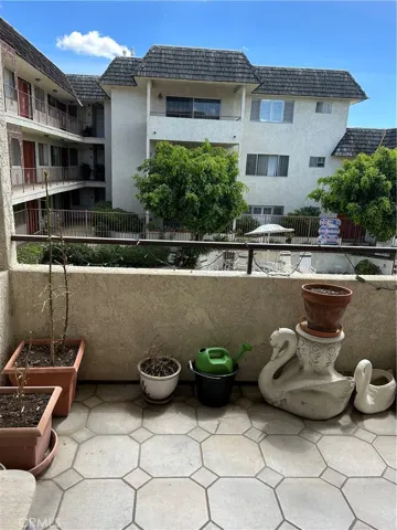 5315 Yarmouth, Encino, California 91316