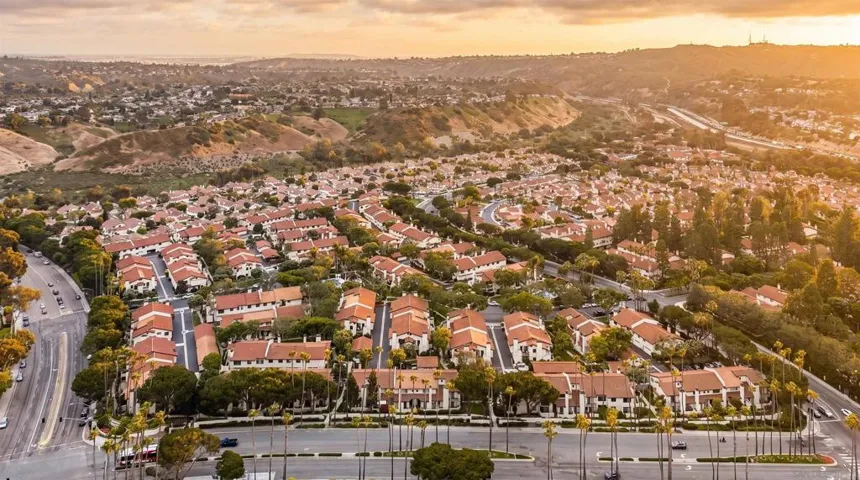 4250 Porte De Palmas 55, San Diego, California 92122