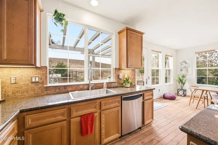 2266 Swift Fox Ct Simi Valley-24