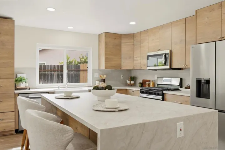 8775 Betelgeuse Way, San Diego, California 92126