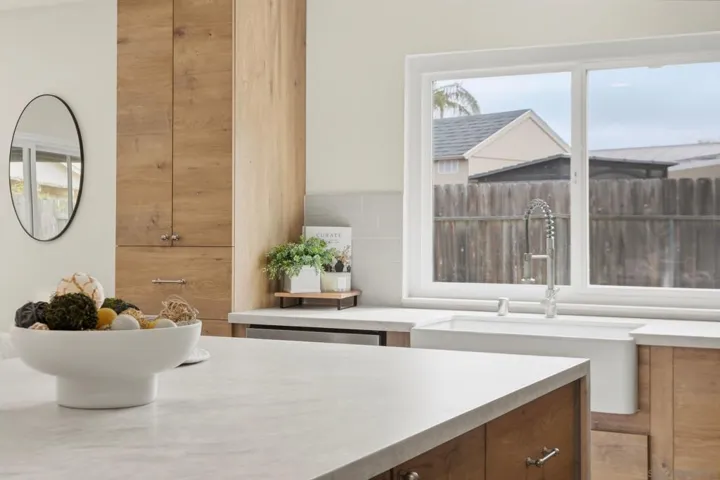 8775 Betelgeuse Way, San Diego, California 92126