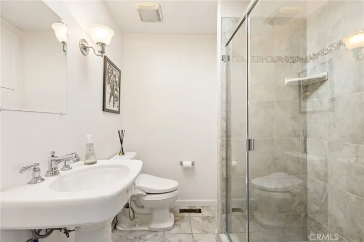 Upstairs Bathroom