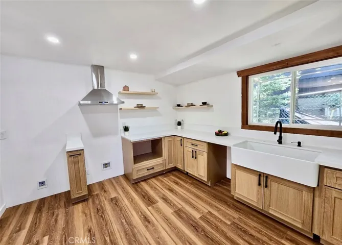 585 Arrowhead Villa Road, Lake Arrowhead, California 92352