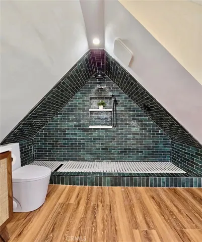 585 Arrowhead Villa Road, Lake Arrowhead, California 92352