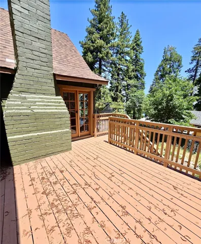 585 Arrowhead Villa Road, Lake Arrowhead, California 92352