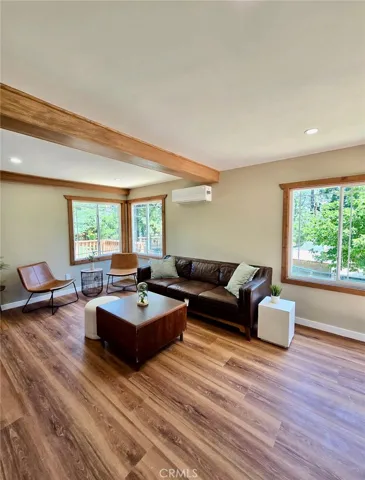 585 Arrowhead Villa Road, Lake Arrowhead, California 92352