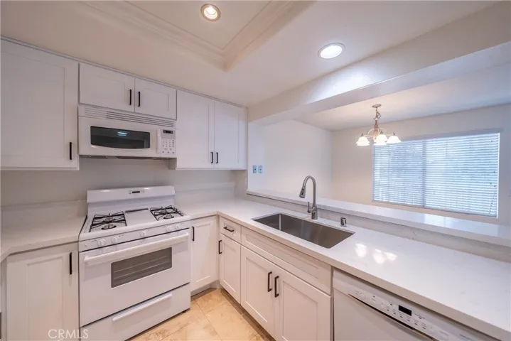 71 Woodleaf, Irvine, California 92614