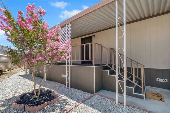 13393 #171 Mariposa, Victorville, California 92395