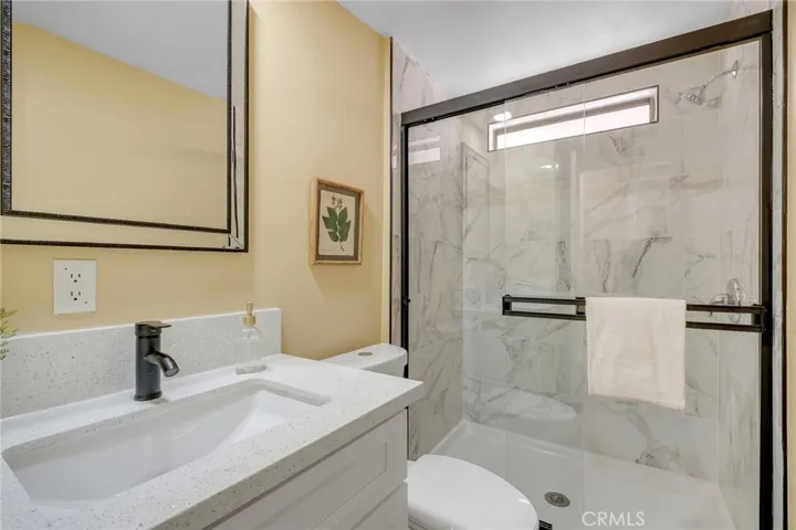 13393 #171 Mariposa, Victorville, California 92395