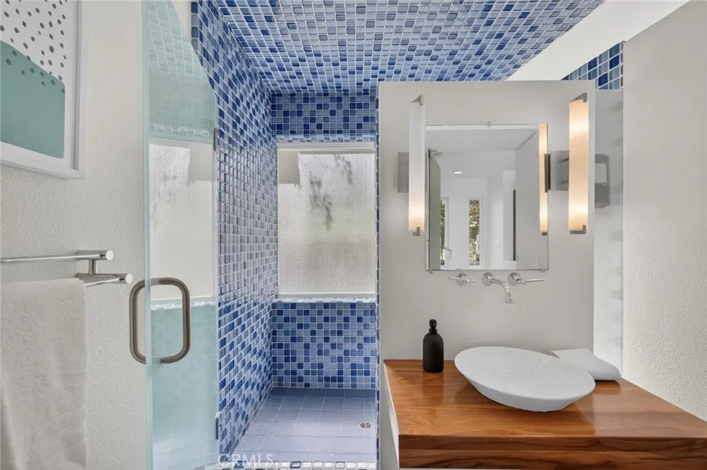 Downstairs bathroom