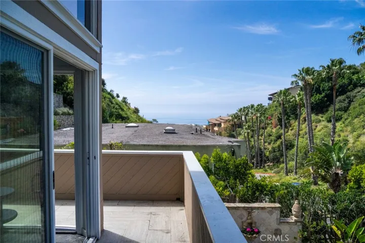 431 Nyes Place, Laguna Beach, California 92651