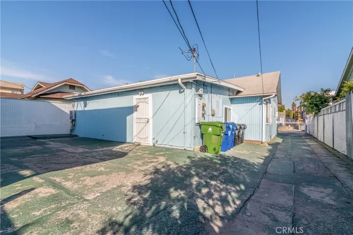 1125 N Heliotrope Drive, Los Angeles, California 90029