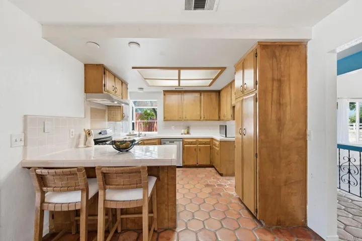2622 Bernardo Avenue, Escondido, California 92029