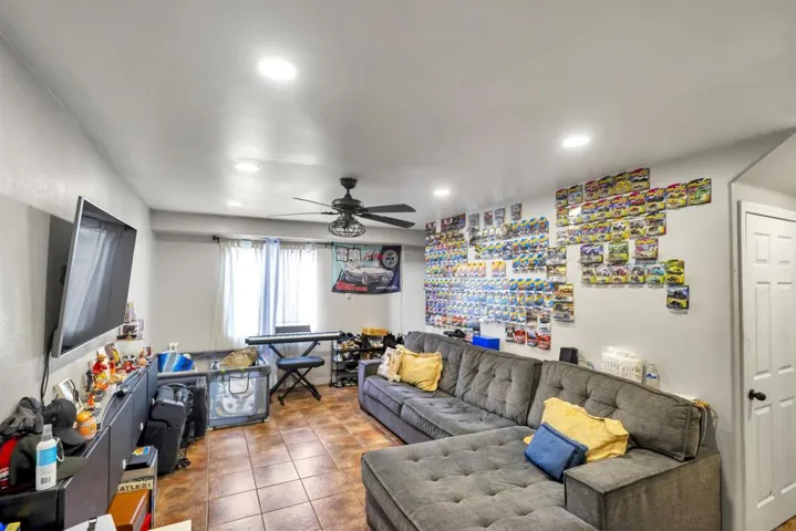 5151 Niland Street, Lynwood, California 90262