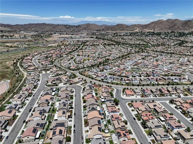 29133 Gardenia, Lake Elsinore, California 92530
